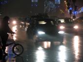 Biciclist în Piața Victoriei  » Click pentru a mari ->