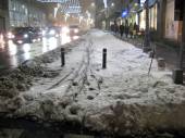 Pistele de biciclete de pe Calea Victoriei, înainte de deszăpezire  » Click pentru a mari ->